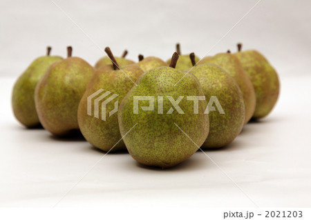 整列したラ・フランス 2021203