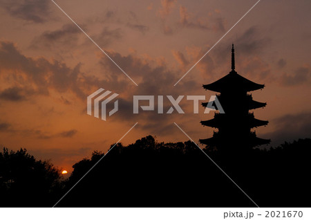 夕暮れの備中国分寺 五重塔(岡山県総社市) 夕暮れの備中国分寺 五重塔(岡山県総社市) 2021670