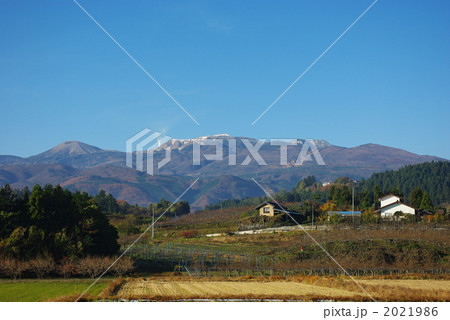 初雪のころの吾妻連峰 2021986