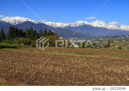 新雪の北アルプス展望 2023046