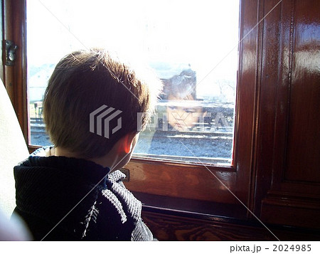 Train ride 2024985