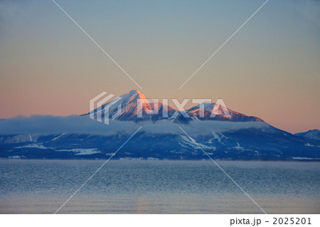 猪苗代湖と磐梯山（舘浜） 2025201