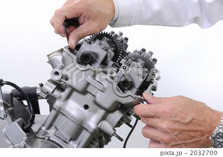 バイクエンジンの整備 2032700