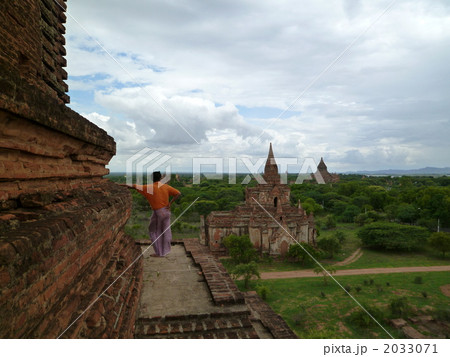 世界三大仏教遺跡 バガンの仏塔 2033071
