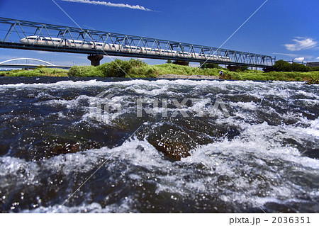 相模川橋梁を渡るロマンスカーVSE 相模川橋梁を渡るロマンスカーVSE 2036351