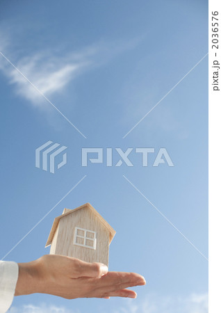 2036576