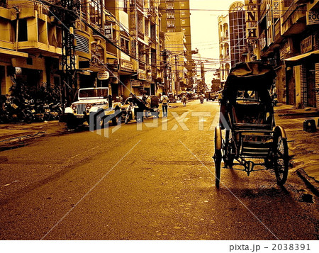 置き捨てられたシクロ（ホーチミン／ベトナム） 2038391