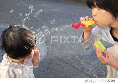 シャボン玉親子 2040709