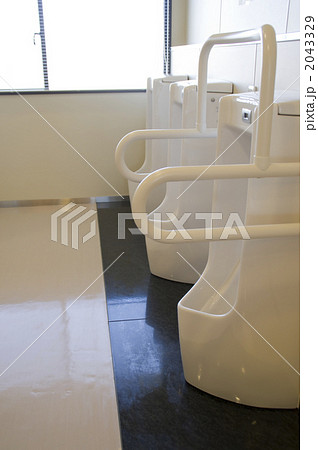 明るいトイレ 2043329