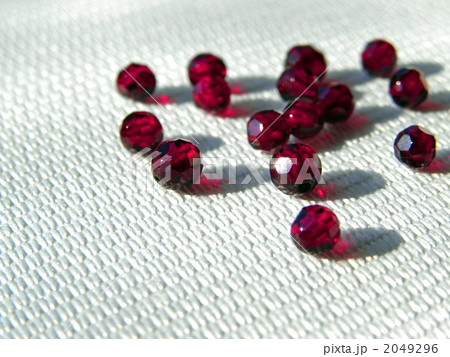 1月の誕生石、ガーネットのビーズ 1月の誕生石、ガーネットのビーズ 2049296