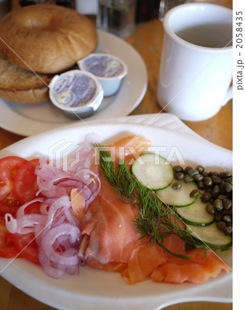 サーモンベーグル 2058435