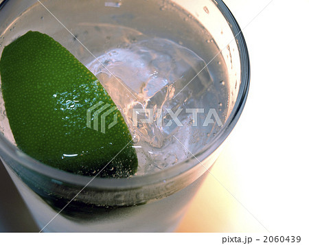 ウォッカトニック ジンリッキー ラムトニックの写真素材