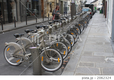 フランス、パリの街角 2062324