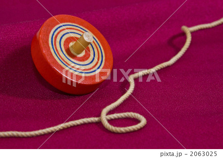 ウサギと独楽 2063025