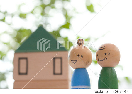 2067445
