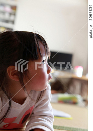 おうちでくつろぐ おうちでくつろぐ 2067854