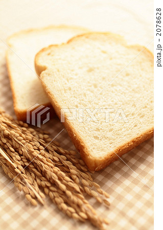 米粉パンと稲穂 2078628