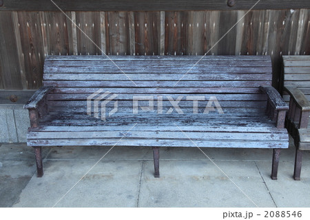 古いベンチ 2088546