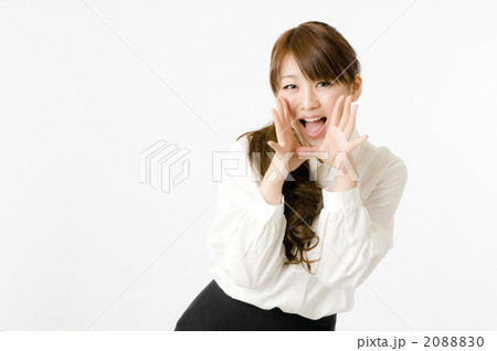 叫ぶ女性社員 2088830