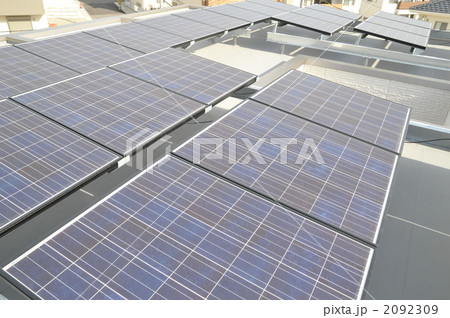 フラット屋根用据置型ソーラーパネル フラット屋根用据置型ソーラーパネル 2092309