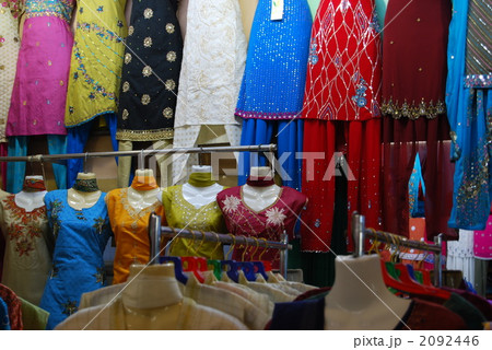 シンガポール民族衣装のお店にての写真素材
