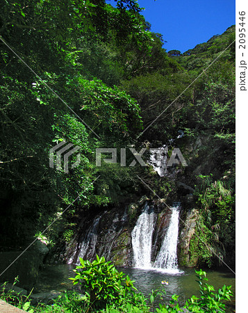 アランガチの滝 2095446