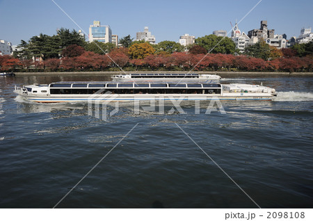 大川を行くアクアライナー 2098108