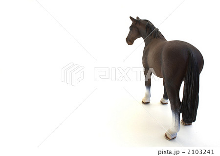 馬フィギュア後ろから 2103241