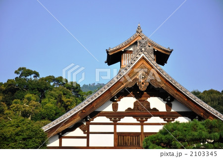 天竜寺・庫裏の切妻屋根 2103345