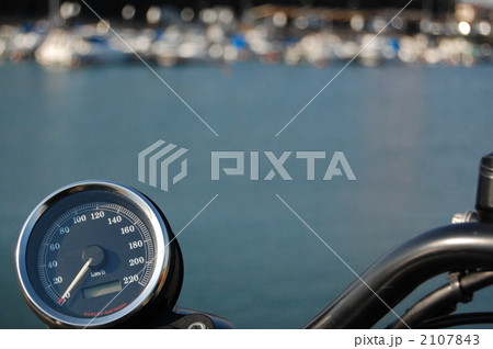 海を眺めに・・・・ 2107843