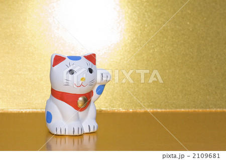 招き猫と金屏風 2109681