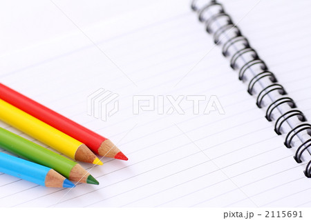 色鉛筆とノート4 2115691