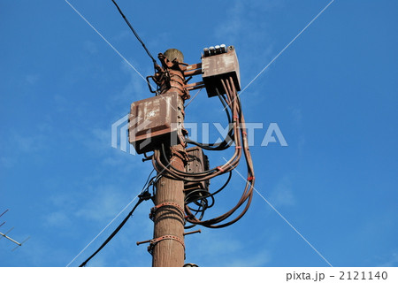 茶色い電柱 茶色い電柱 2121140