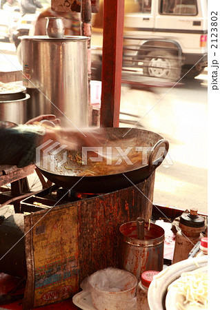 ジャイプールのメインストリートのファーストフード 2123802