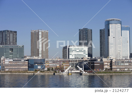 東京　豊洲のビル街 2124277