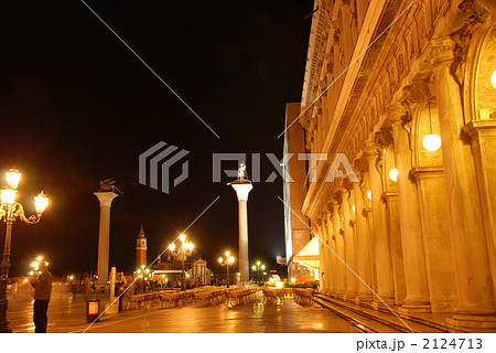サンマルコ広場の夜景 2124713