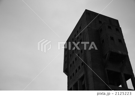 2125223