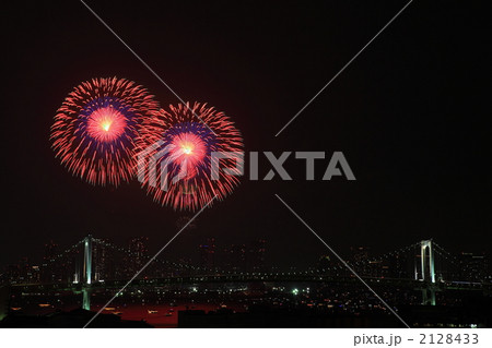 レインボーブリッジと花火 2128433