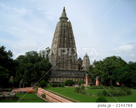 インドのブッダ・ガヤにある世界遺産のマハーボーディ寺院 インドのブッダ・ガヤにある世界遺産のマハーボーディ寺院 2143769