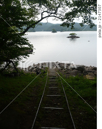湖のほとり 湖のほとり 2147307
