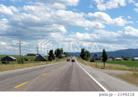 アメリカ郊外の道路 2149218