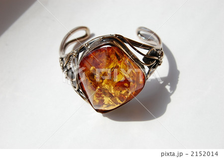 琥珀のバングル 2152014
