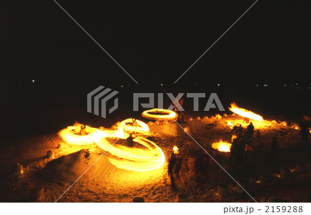 角館　桧木内川河川敷の火振りかまくら 2159288