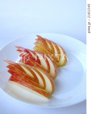 りんごの飾り切りの写真素材