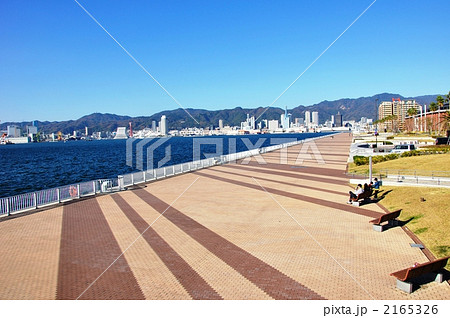 親水公園と神戸の街 2165326