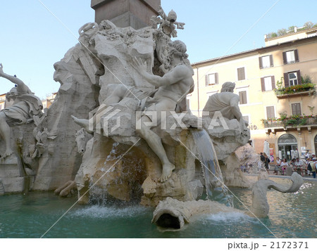 ナヴォーナ広場にて 2172371