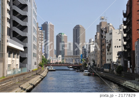 八丁堀のビル群 2177829