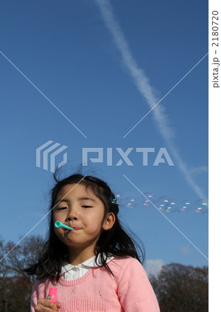 シャボン玉遊び 2180720