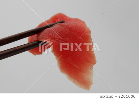マグロの刺身 2201006