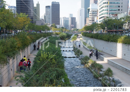 韓国　ソウルの再開発清渓川 2201783